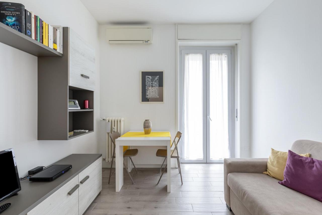 Piazza De Angeli M1 Comfortable Flat With Balcony Milánó Kültér fotó