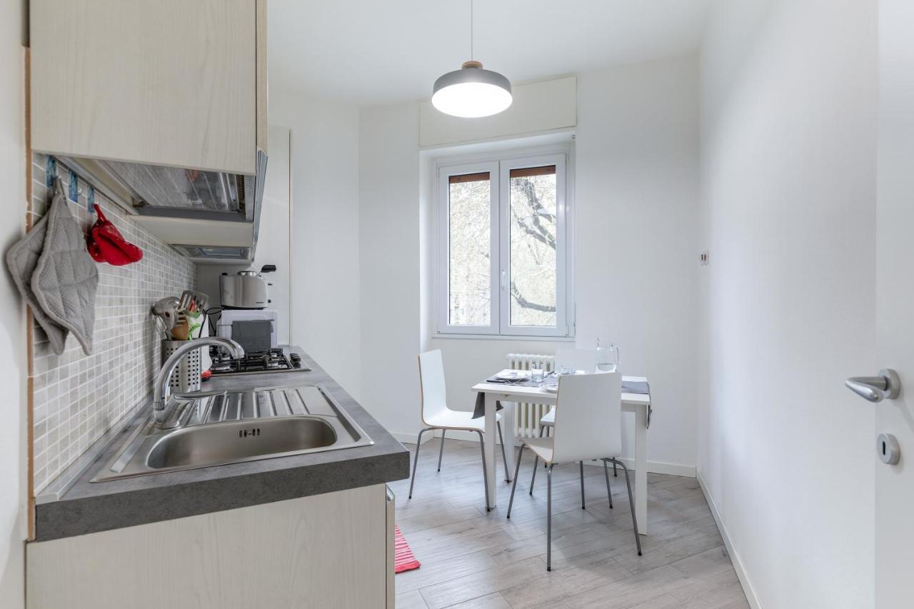 Piazza De Angeli M1 Comfortable Flat With Balcony Milánó Kültér fotó