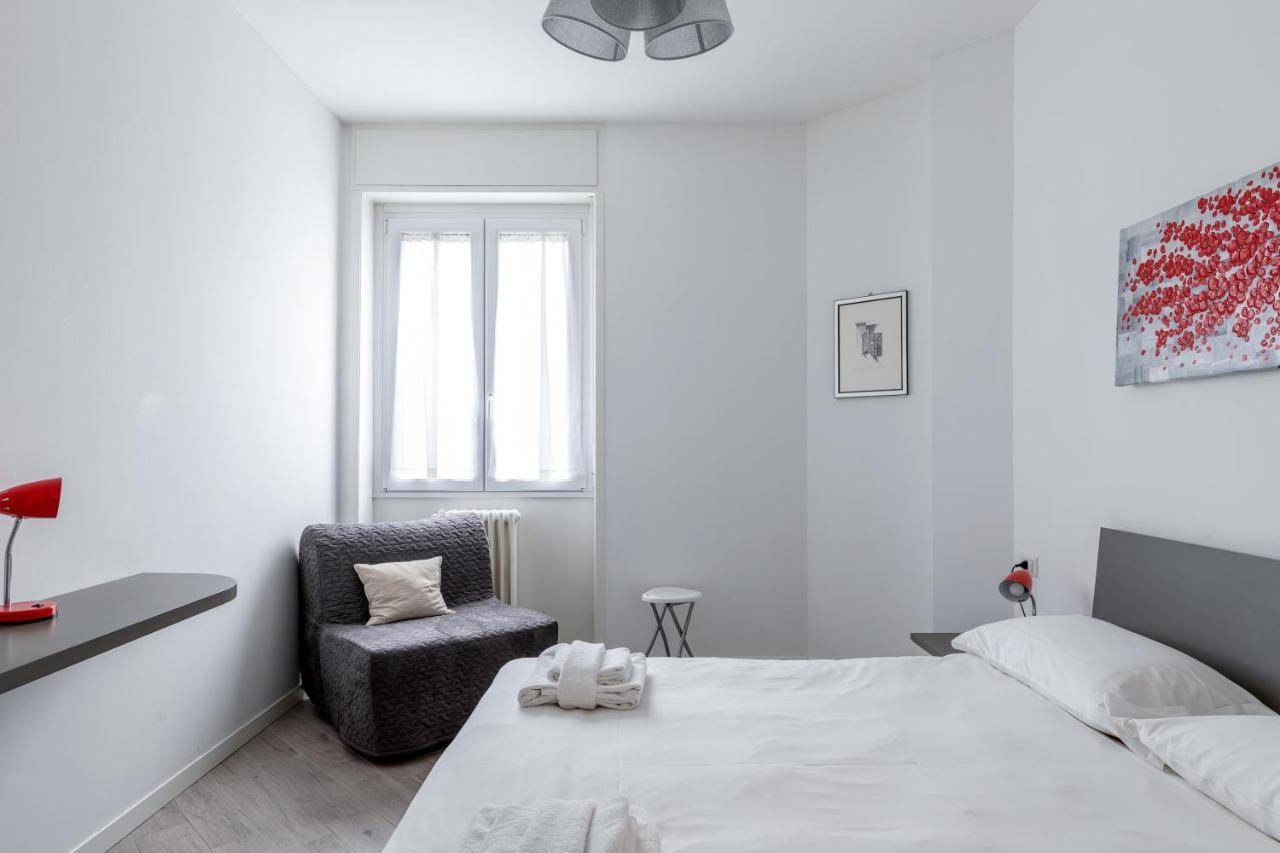 Piazza De Angeli M1 Comfortable Flat With Balcony Milánó Kültér fotó
