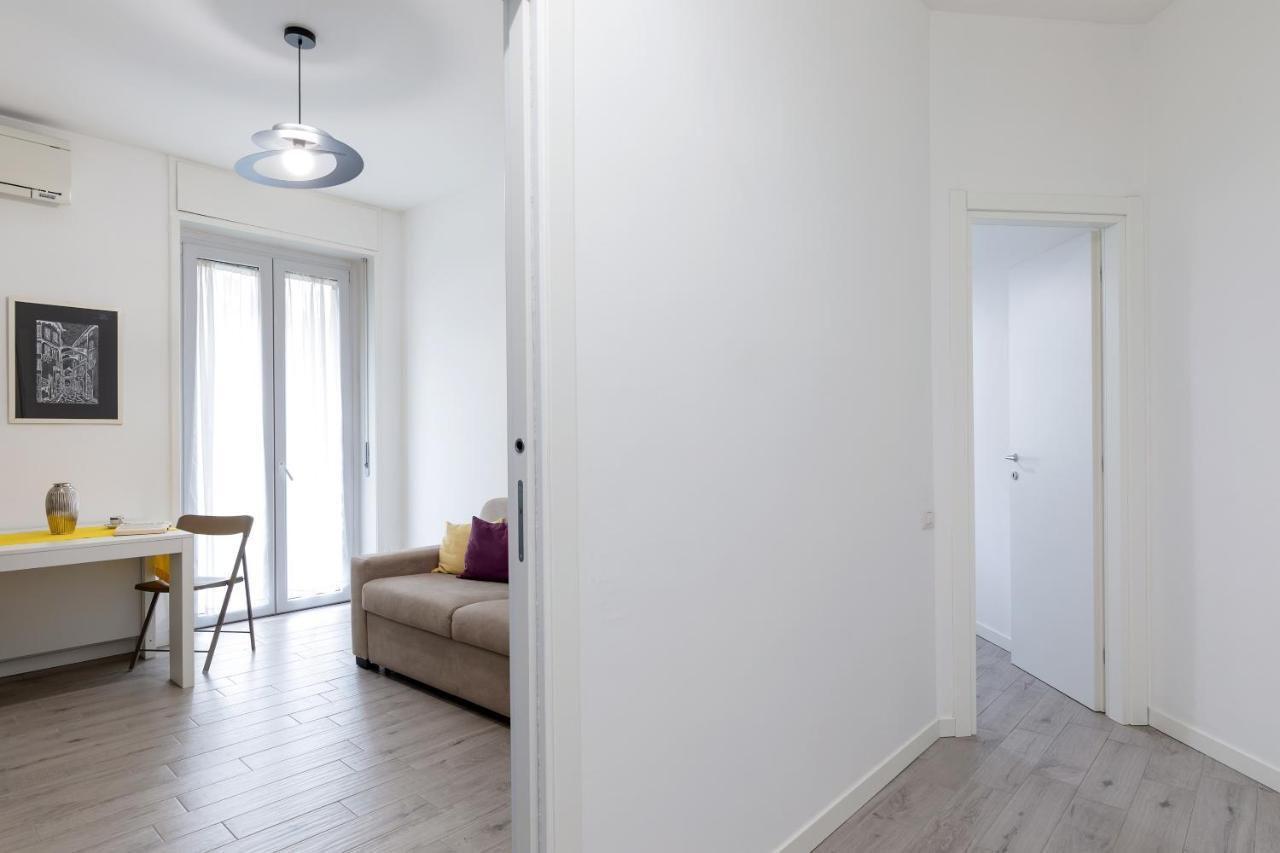 Piazza De Angeli M1 Comfortable Flat With Balcony Milánó Kültér fotó